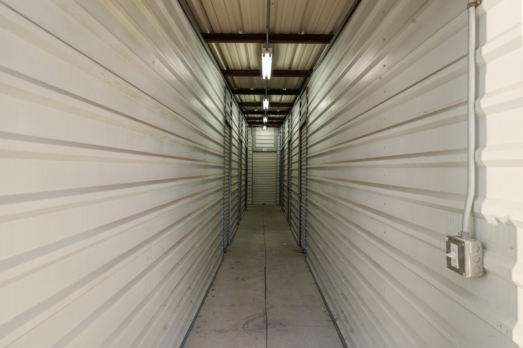 Interior climate-controlled corridor